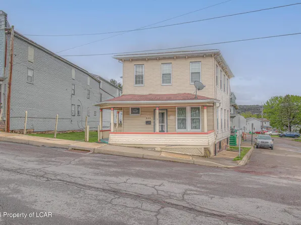202 1st St, Weatherly, PA 18255