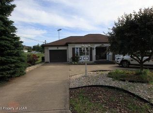 118 Amesbury St, Plains, PA 18705