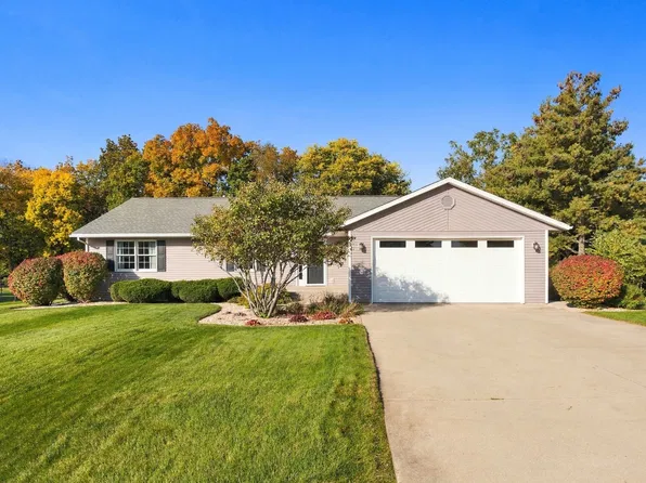 8704 Sunset Dr, Byron, IL 61010