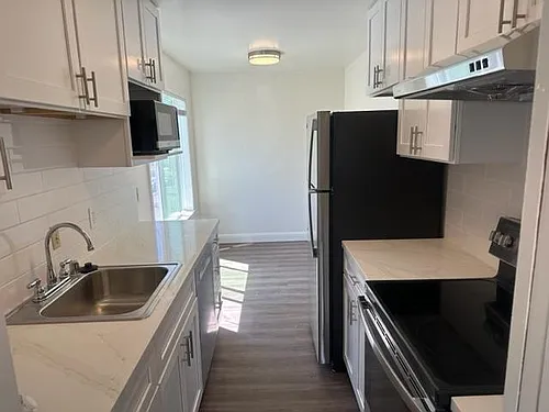 1634 Milvia St Photo 1