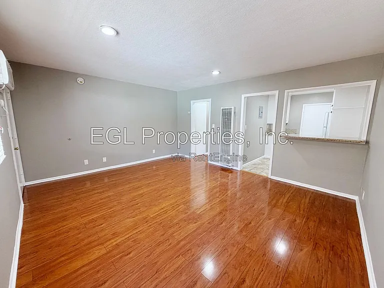 5916-5922 Carlton Way/1555 N. Bronson — Photo 9