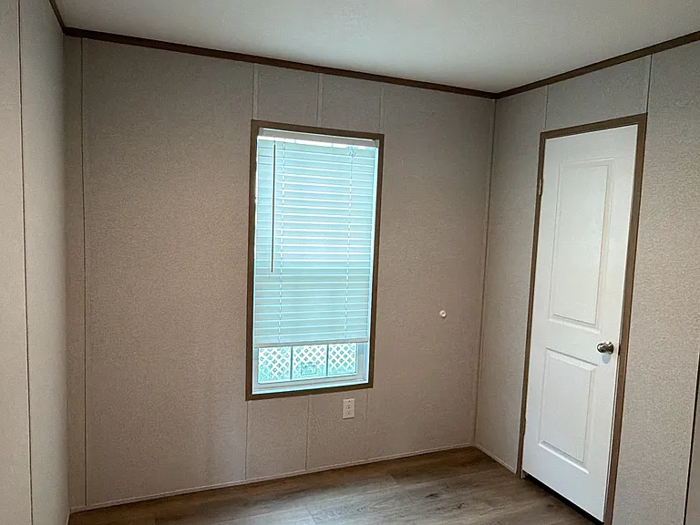 10708 Toby Ln — Photo 4