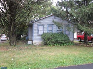 1960 Maple Ave, Croydon, PA 19021