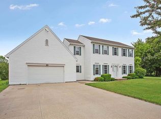 N1351 Fawn Ridge Ct, Greenville, WI 54942