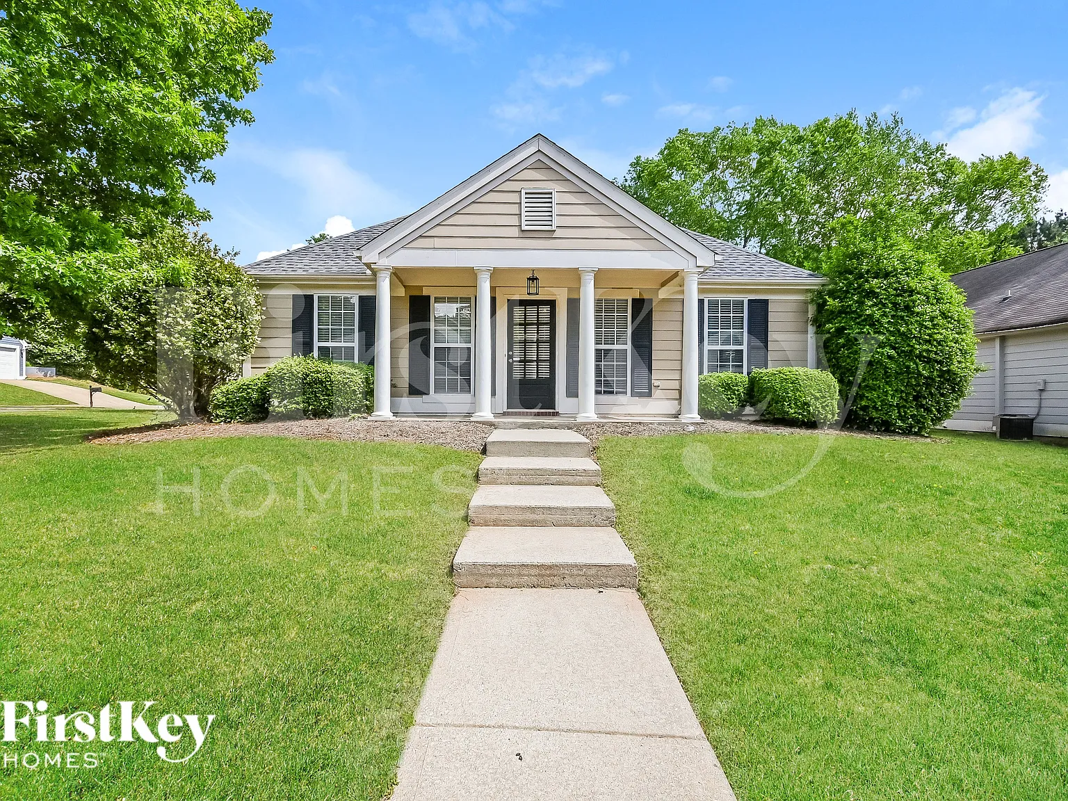 3 bed, 2.0 bath, 1212 sqft, $2,295 — Photo 1
