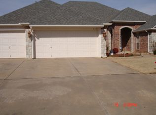 9125 SW 27th St, Oklahoma City, OK 73128
