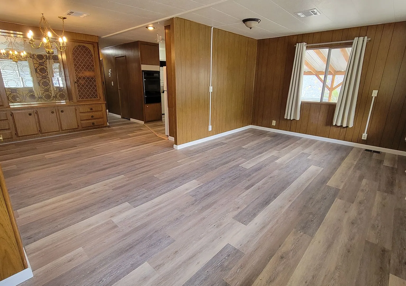 Immaculate Home with 2 Bedrooms and 2 Bonus Rooms Near Nature and Amenities — Photo 3