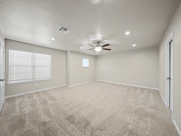 1475 Shadow Hill Ln — Photo 14