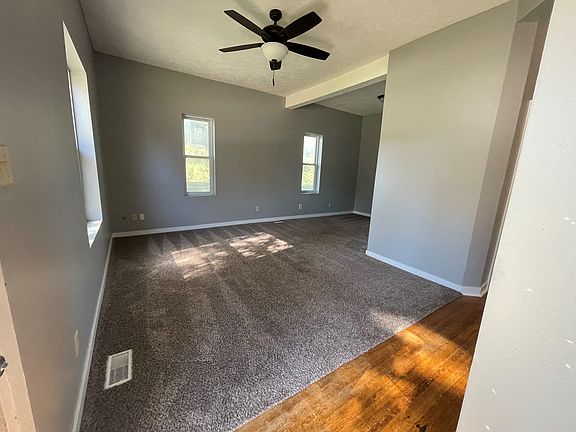 5th image of 690 Elm St