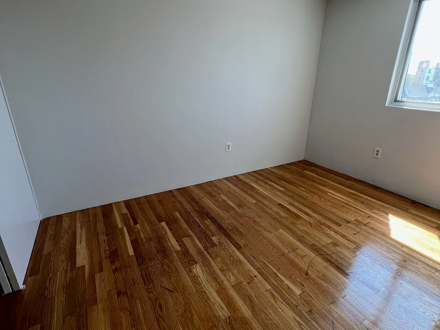 2 bed, 999 sqft, $2,950 — Photo 3