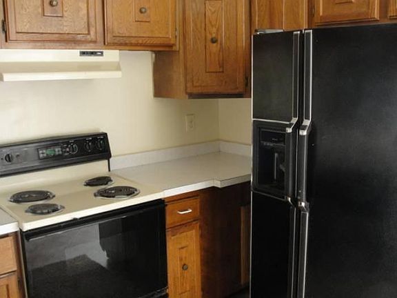 5th image of 817 Foxpaw Dr