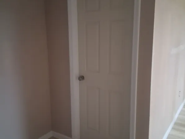 1417 1/2 5th Ave, Dodge City, KS 67801