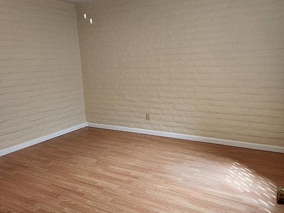 5th image of 2944 Valle Vis
