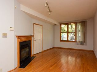 1445 W Cortez St APT 1, Chicago, IL 60642