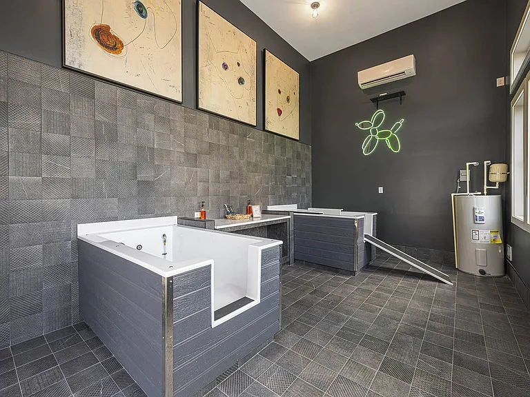Tessa Barrow Crossing Townhomes — Photo 36