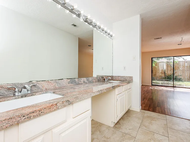 1511 Bradney Dr — Photo 21