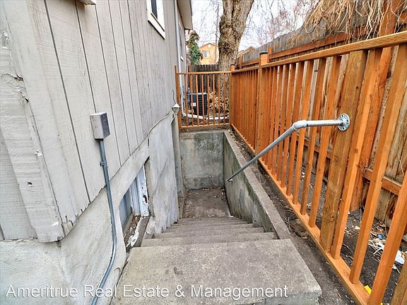 3rd image of 1066 E Emerson Ave #9337419