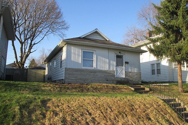 1st image of 318 E Irvington Ave
