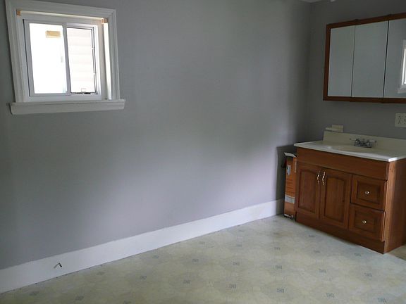 Upper unit bathroom