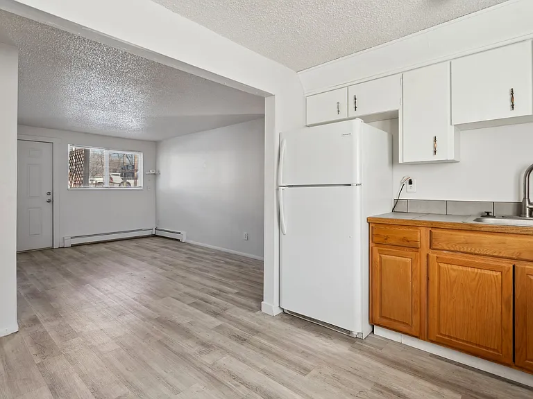 253 N Vine St #3 — Photo 5
