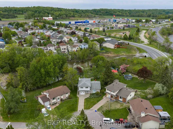 2947 Fontaine Pl, Clarence Rockland, ON K4K 1A6