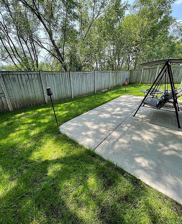 1st image of 501 Meadow Hill Ln