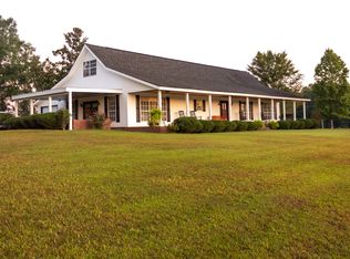 402 N Dvorak Cir, Linden, AL 36748