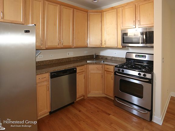 2nd image of 3254 N Clifton Ave #3E__EAST