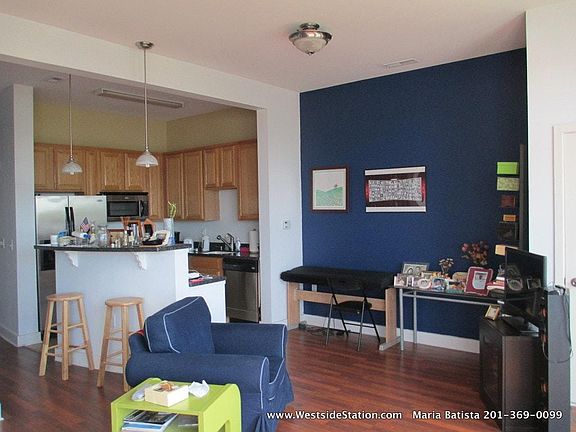 3rd image of 3 Greenwich Dr #89