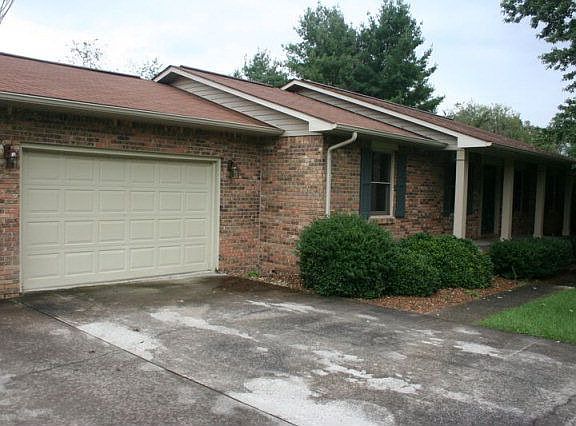 3rd image of 259 Parkway Dr