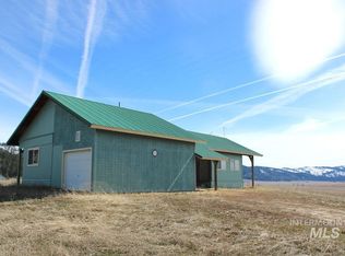 107 Skidoo Pl, Cascade, ID 83611