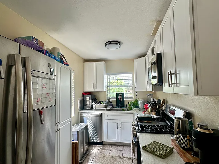 1807 Keeler St #1/2 — Photo 5