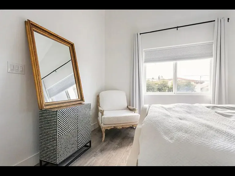 2113 Harriman Ln — Photo 10