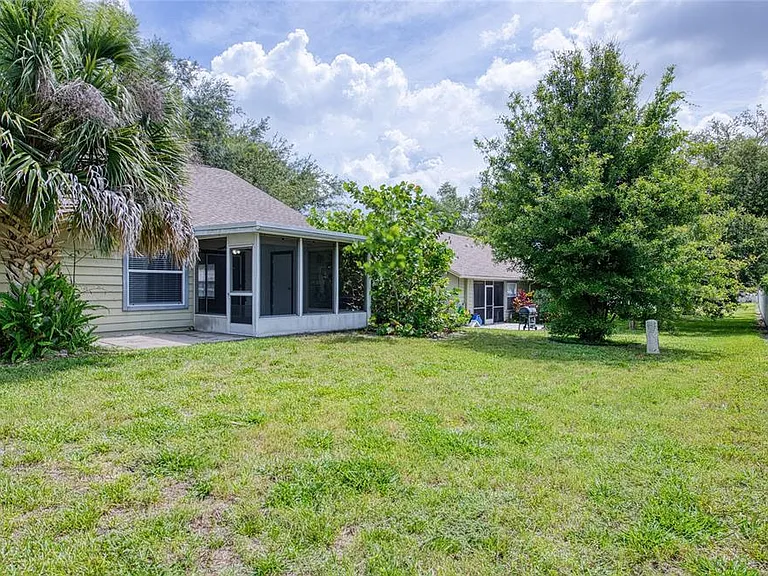 2390 Bentley Dr — Photo 42