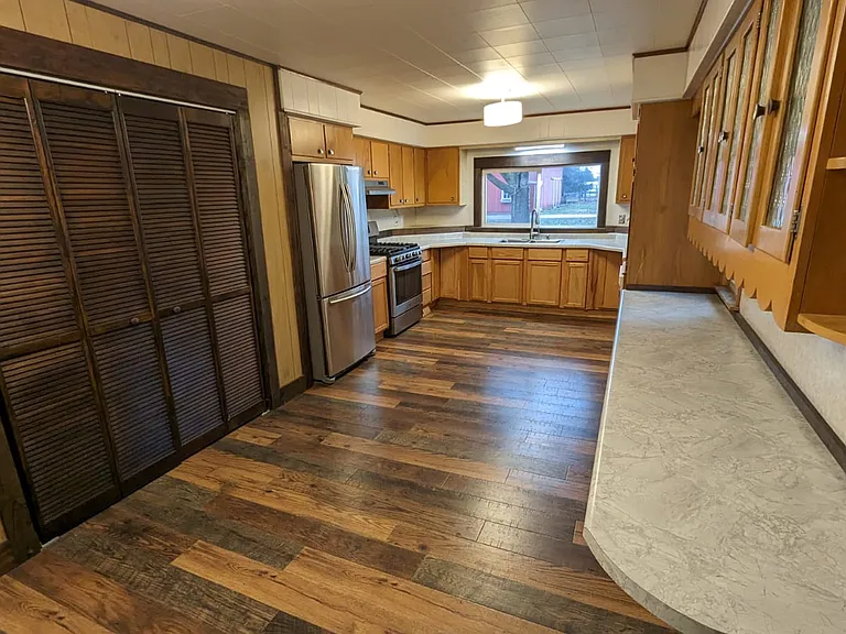 2144 S Country Club Rd — Photo 3