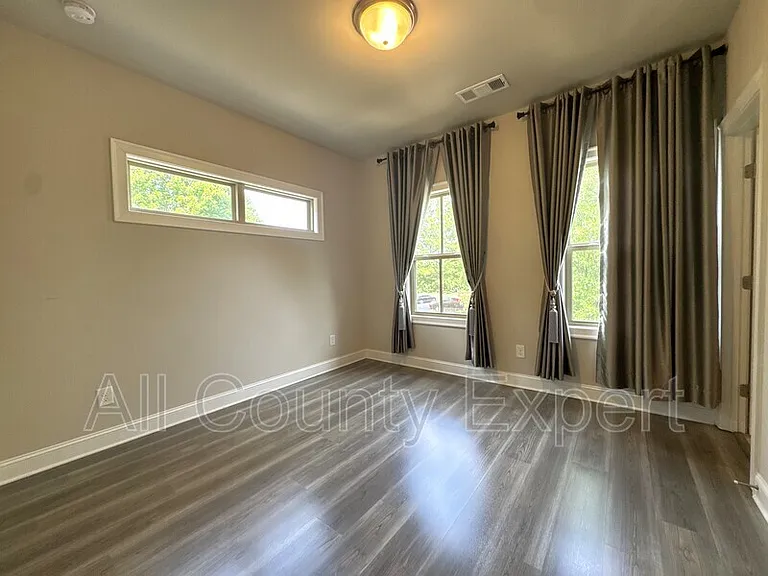 1529 Huntwood Ct — Photo 25