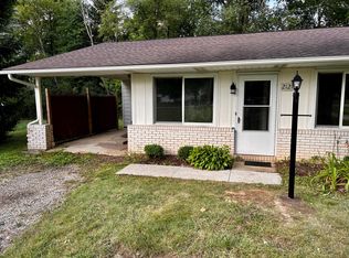 2121 Ashbrook St, Louisville, OH 44641