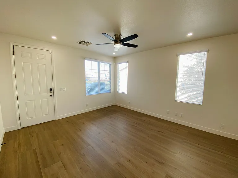 8794 Timber Mesa St — Photo 3