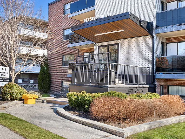 143 Stephen Dr #201 — Photo 8