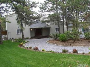 7 Laura Ct, East Quogue, NY 11942