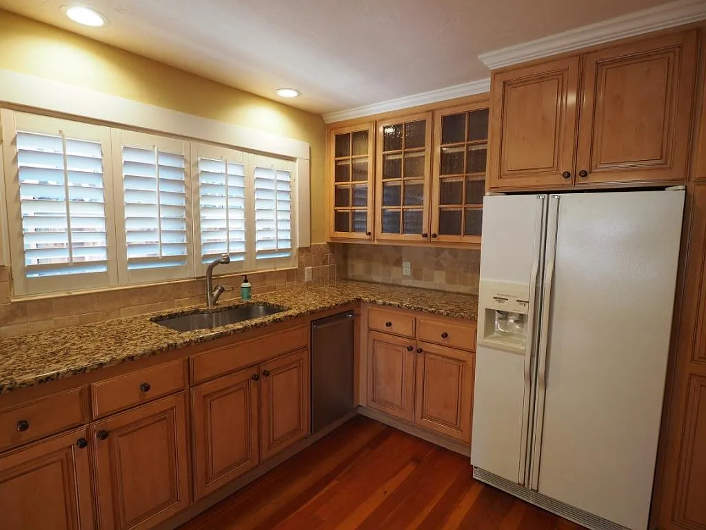 3 bed, 1378 sqft, $4,495 — Photo 4
