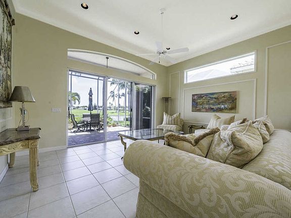 4th image of 6855 Fairway Lakes Dr