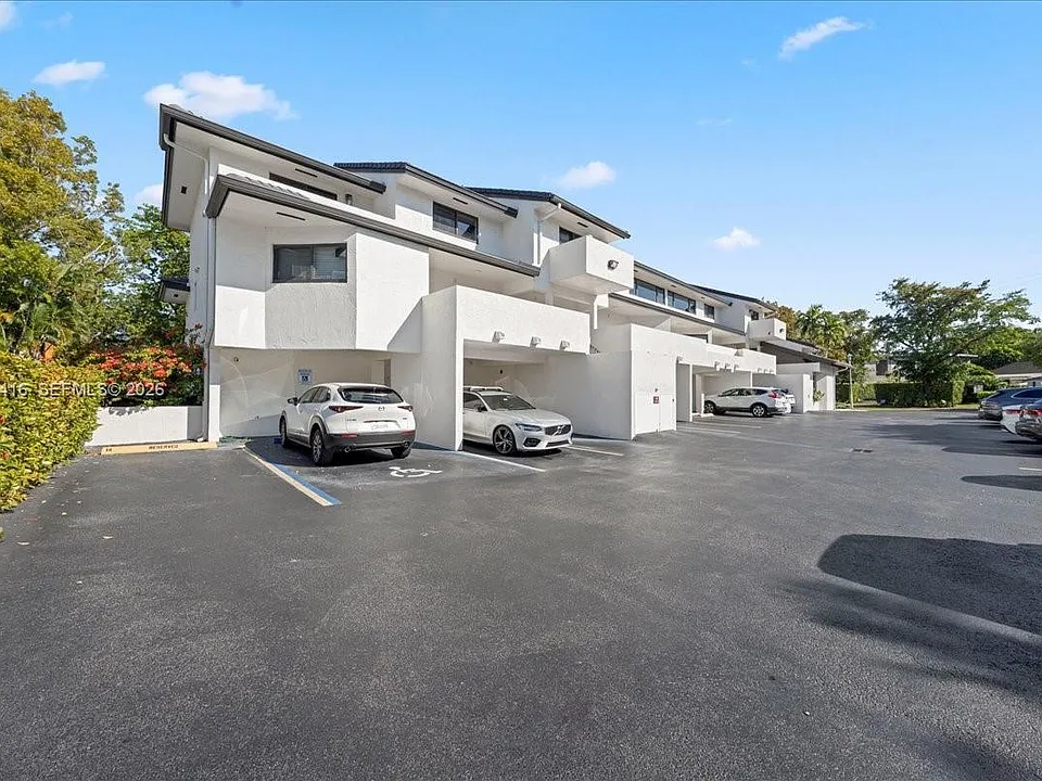 5750 Turin St #207