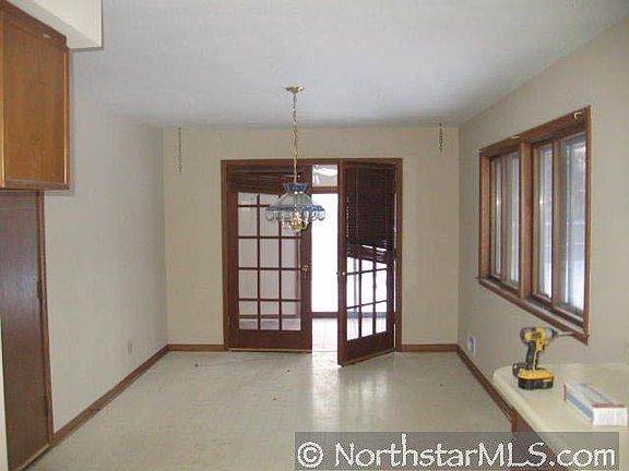 5th image of 1924 Brookdale Drive