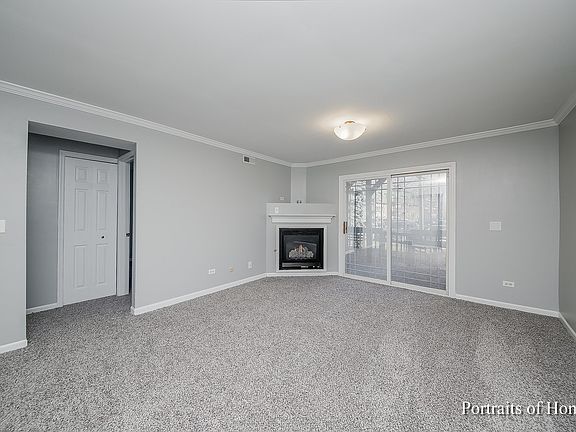 3rd image of 1992 Tall Oaks Dr APT 1A