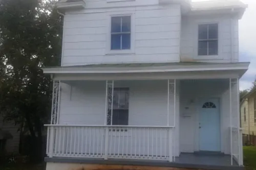 1313 Tilden Ave Photo 1