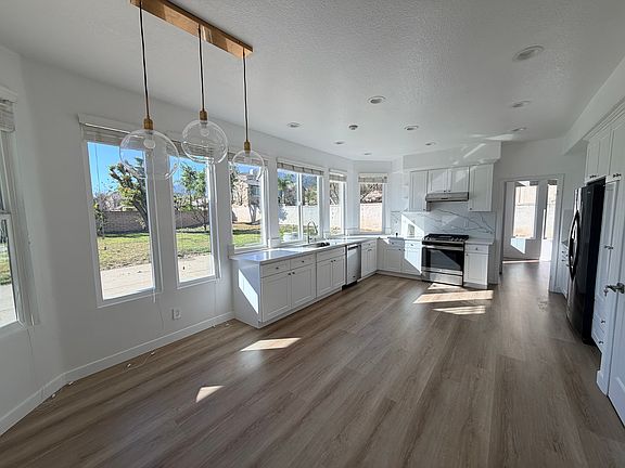 2nd image of 5784 Johnston Pl
