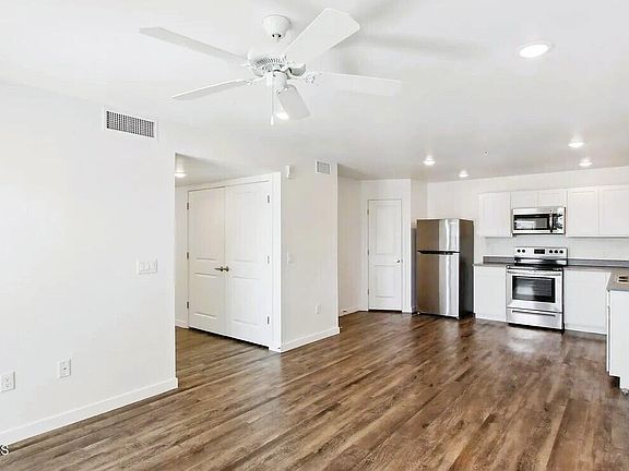 4th image of 12945 W GREENWAY Road #36