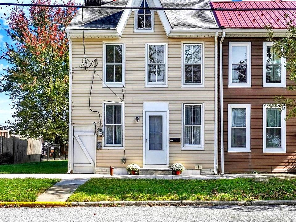 1st image of 113 S Main St