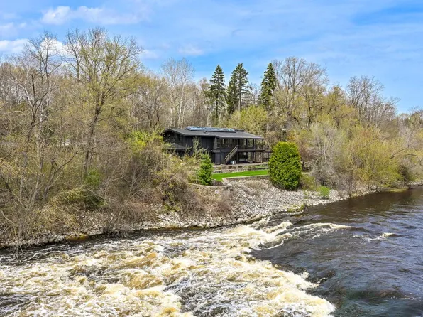 1802 S Green Bay ROAD, Grafton, WI 53024
